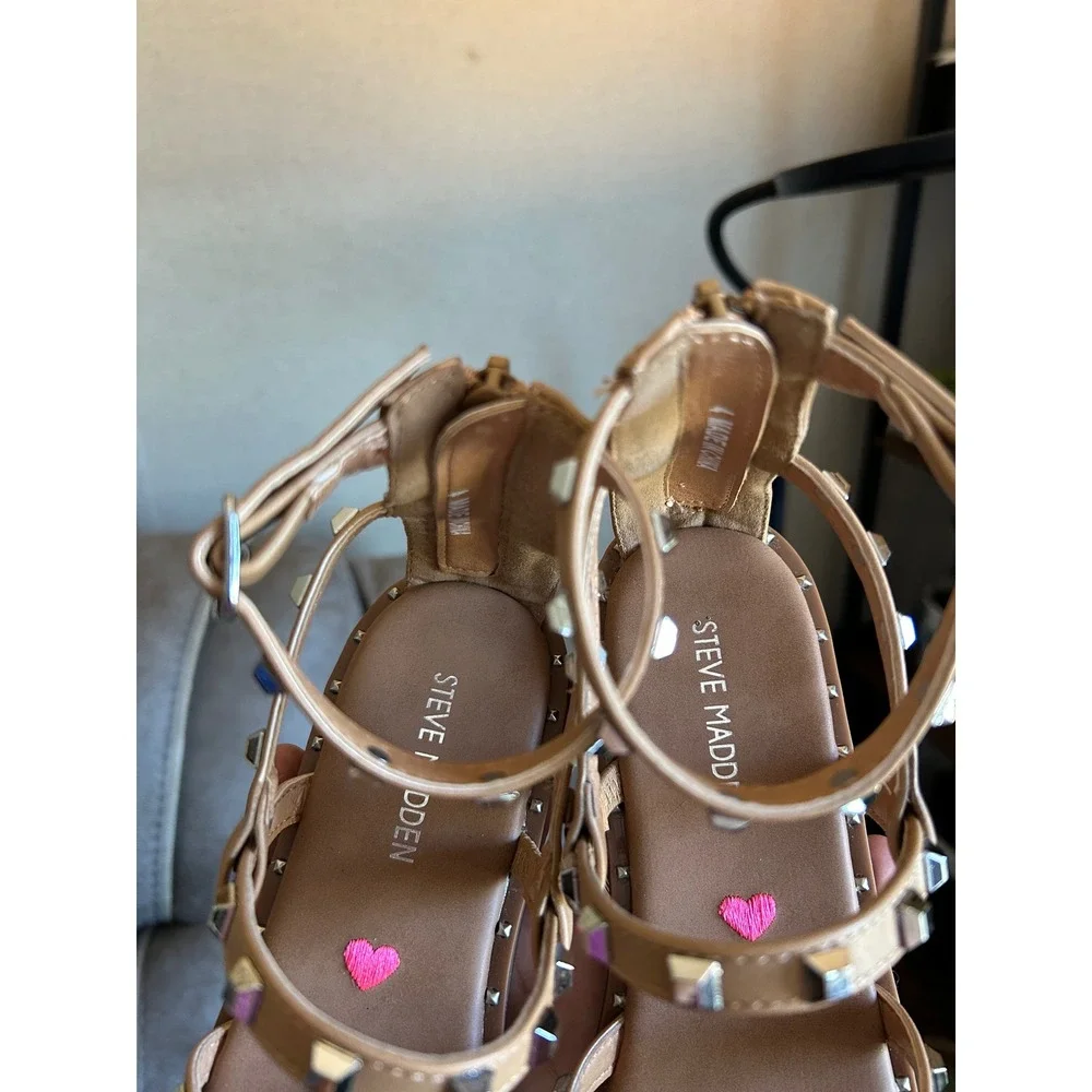 Steve madden Tan Gladiator Sandal's Studded Strappy Summer Shoes Size 4Y